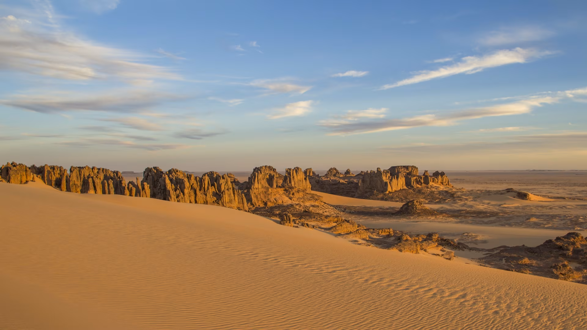 Excursión en camello entre Hoggar, Amadror y Tefedest